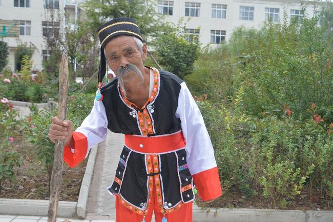 1538210534610671.jpg 000430l97zei5m9kpn8ggk.jpg