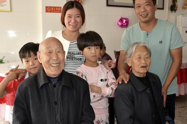 1538210873957229.jpg 232947ewjzrd5csnplczpp.jpg